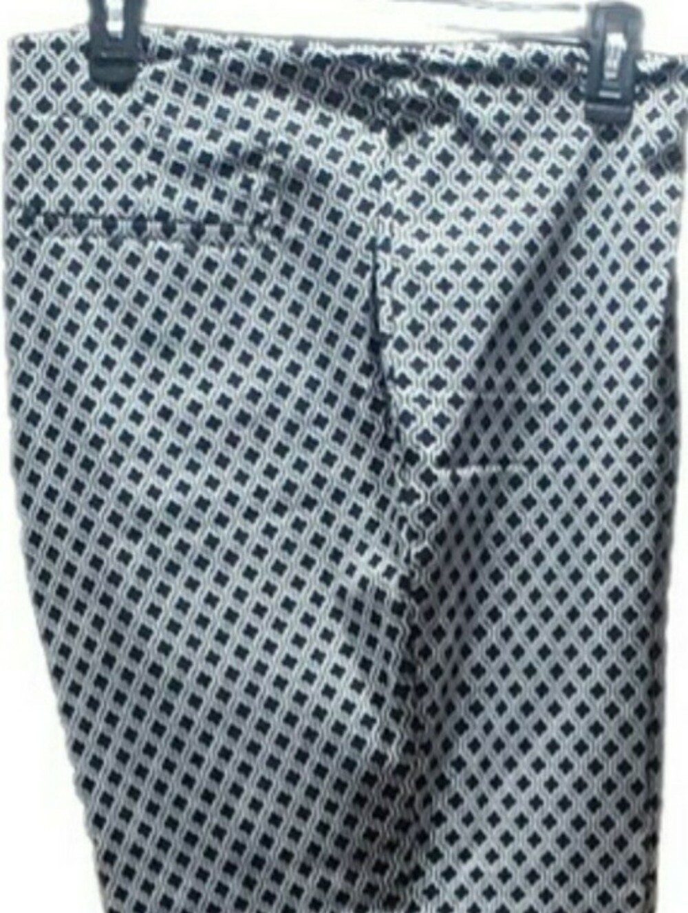 Dalia Woman Black and White Geometric Print Cropped Pants, Size 20W